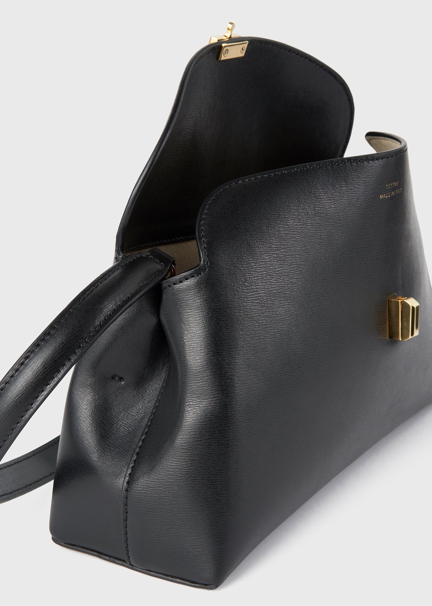 T-lock leather clutch black